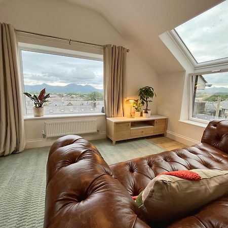 Porthmadog, Sleeps 11, 5 Bedrooms, 5 Bathrooms, Mountain Views Exterior foto